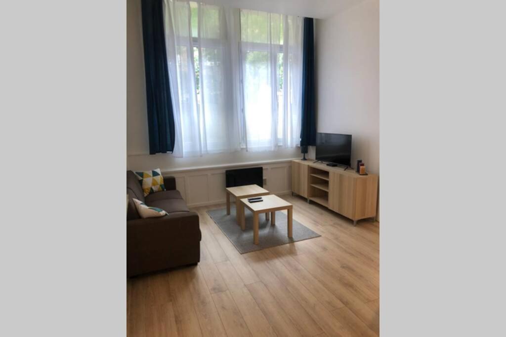 Joli 2 Pieces En Centre , Gare à 50 Mètres Appartement *